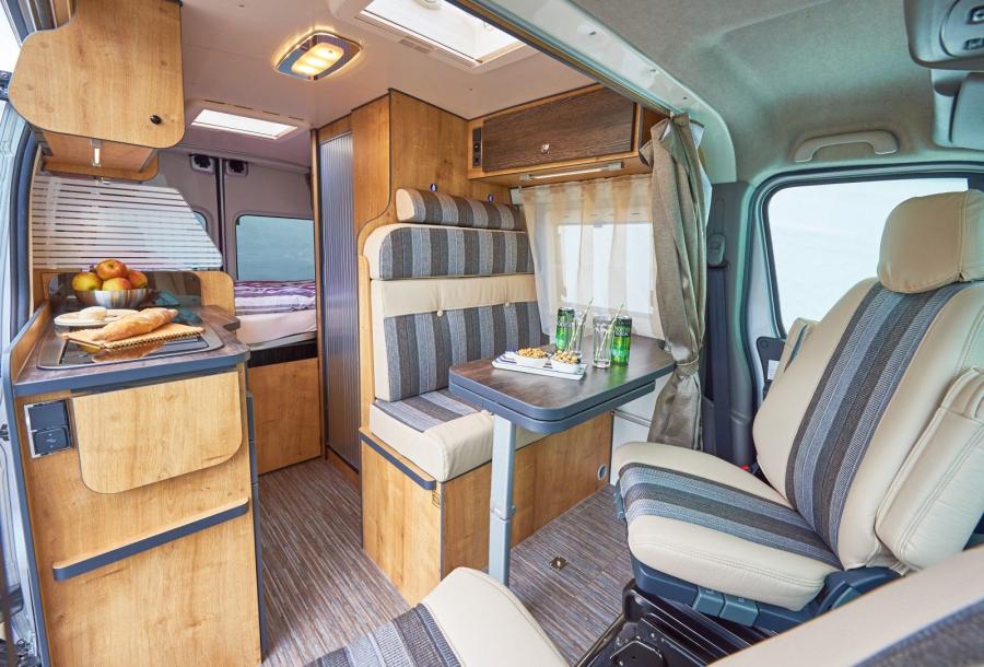 Интерьер Karmann Mobil Dexter Go! 540 2015 года  (фото 3 из 7)